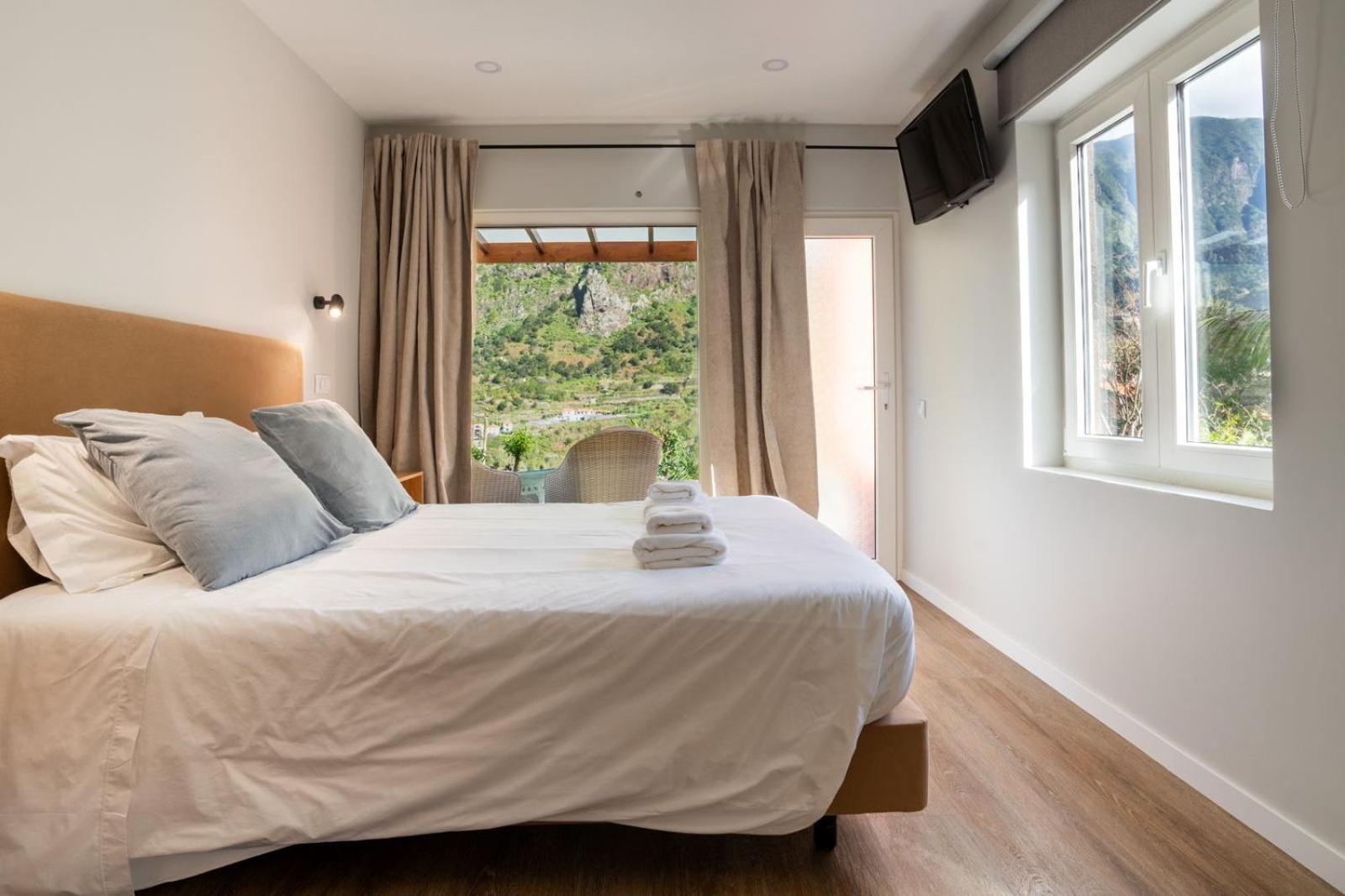 Madeira Surf Lodge São Vicente Exteriör bild