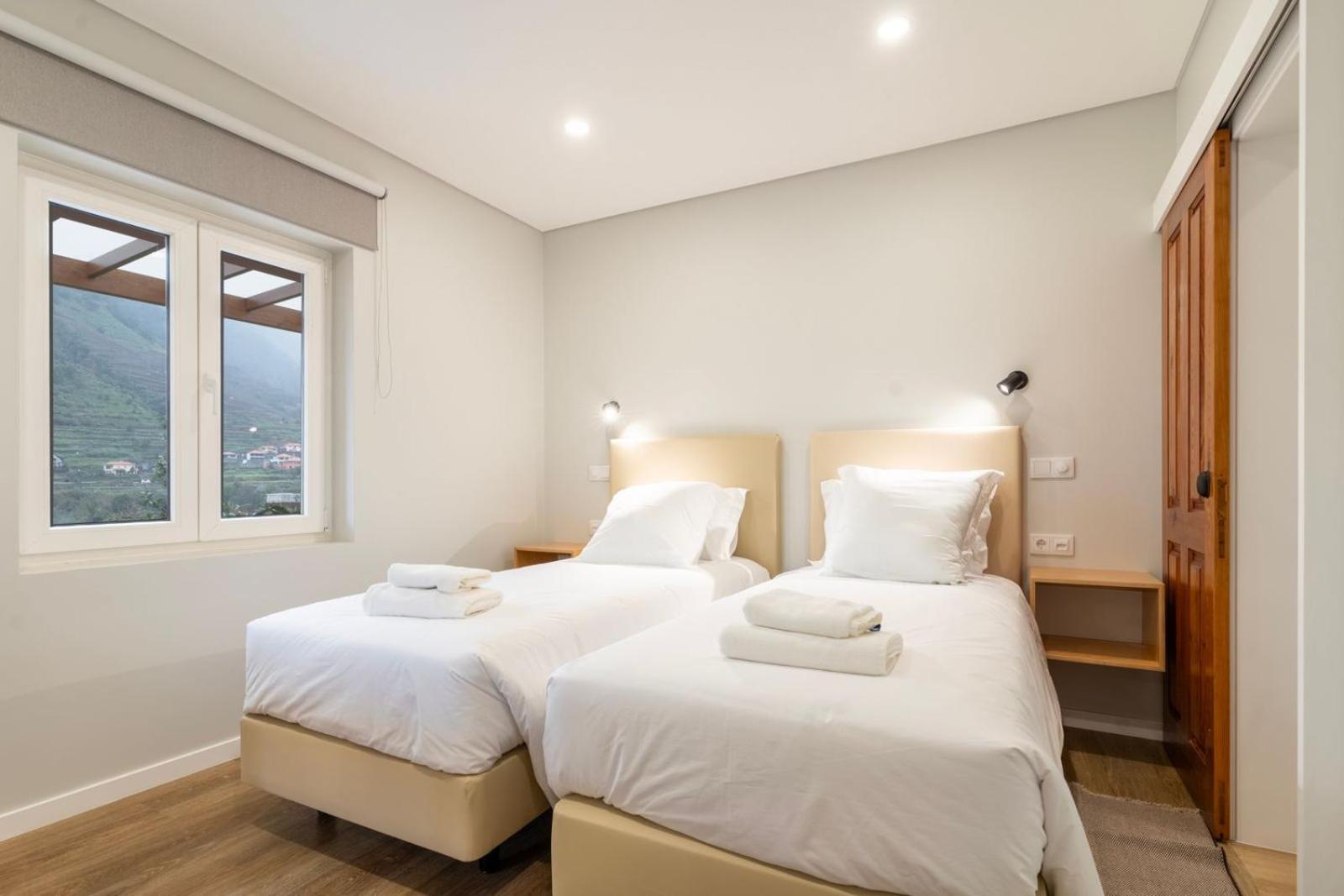 Madeira Surf Lodge São Vicente Exteriör bild