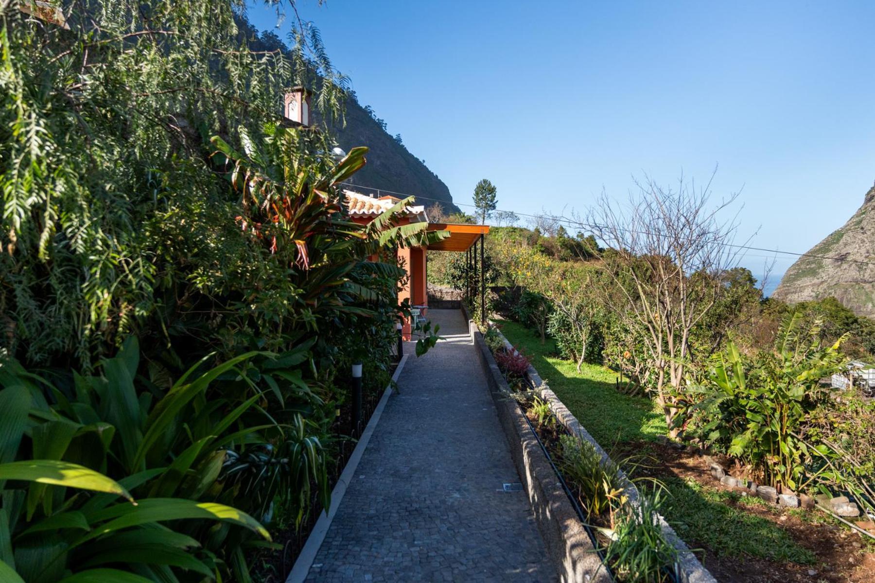 Madeira Surf Lodge São Vicente Exteriör bild